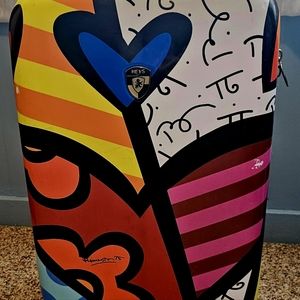 Gets Britton Luggage